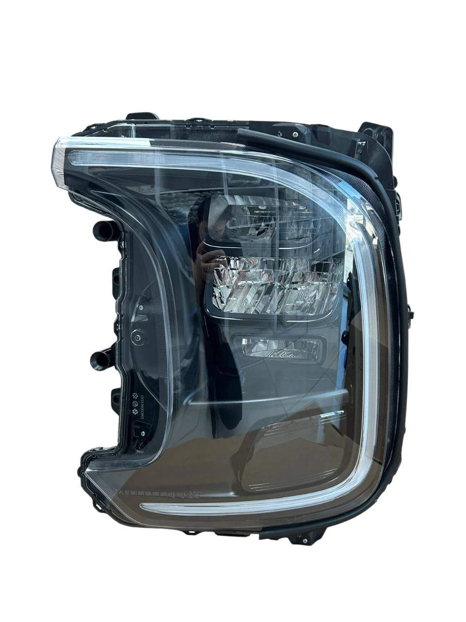 MP6 ACTROS YENİ KABİN SOL FAR 9668200559